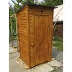 Уличный дачный туалет из дерева